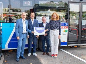 Gruppenfoto E-Busse_IMG_4838_klein_Z