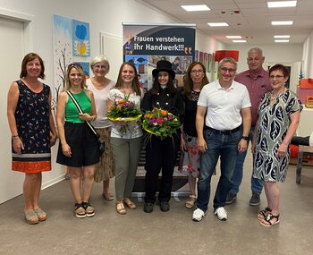 Frauen verstehen ihr Handwerk Gruppenfoto - Ausstellung